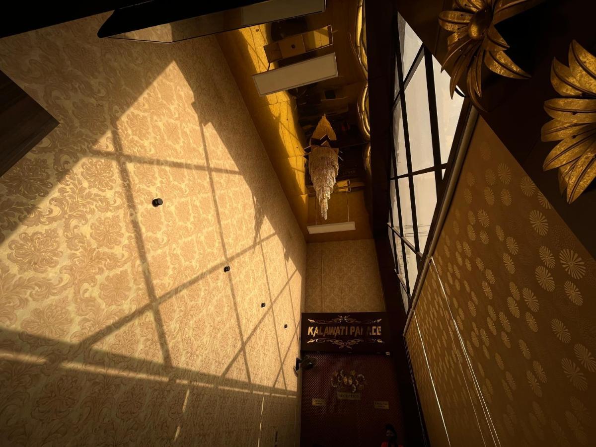 Hotel Kalawati Palace Варанасі Екстер'єр фото